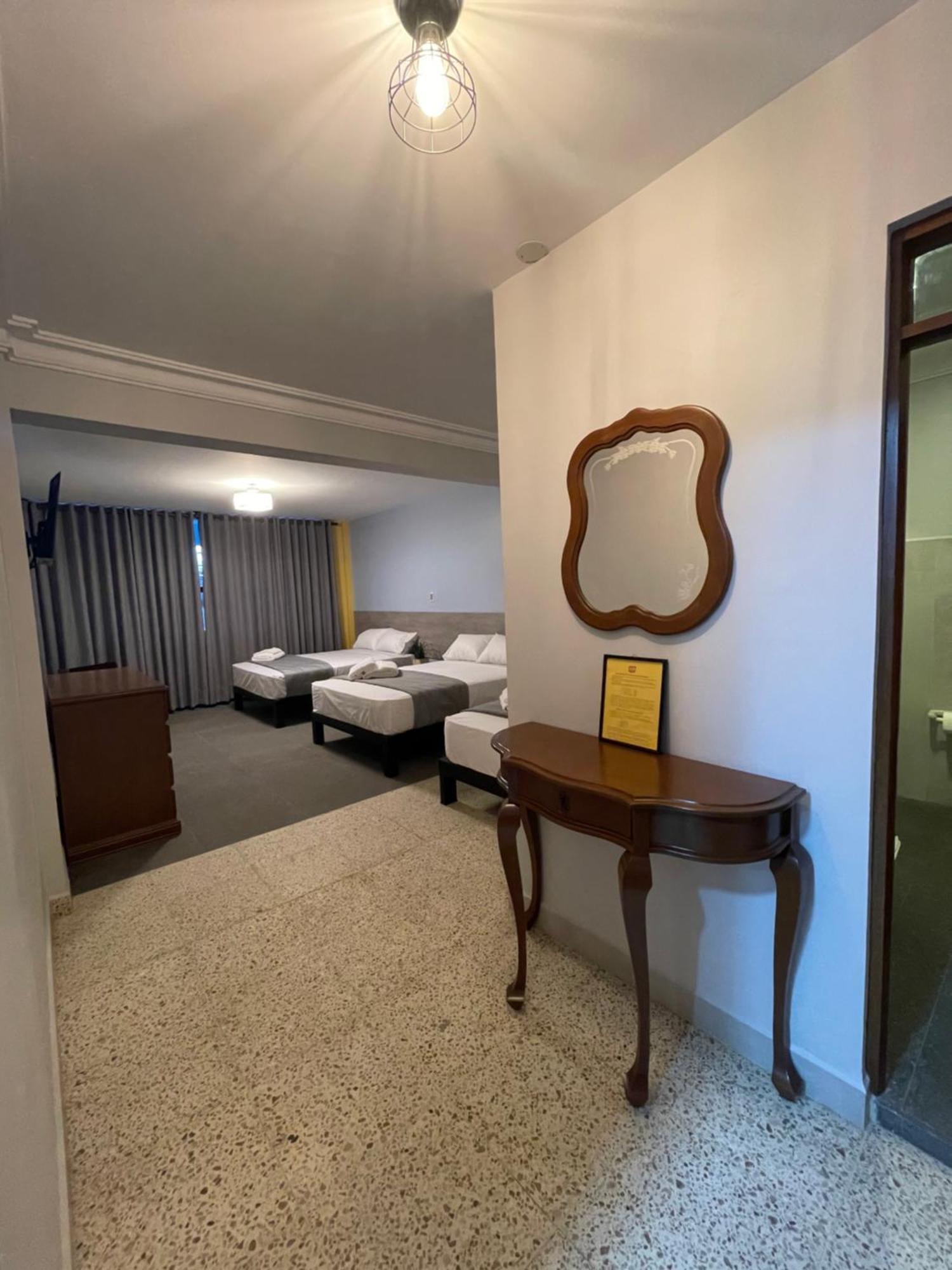 Izza Hotel Κοτσαμπάμπα Εξωτερικό φωτογραφία